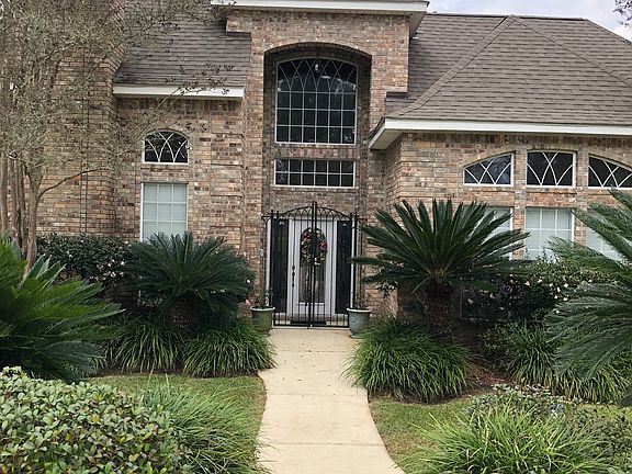 2nd image of 311 W Park Manor Dr