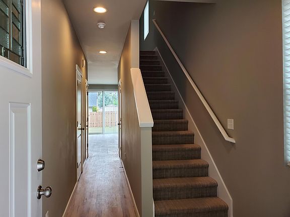 4th image of 1212 Cora St SE #2