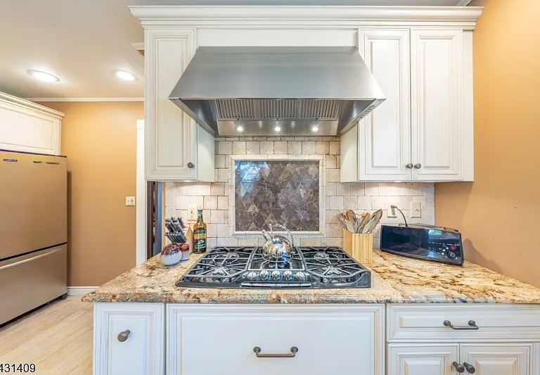 366 Gregory Ave — Photo 18