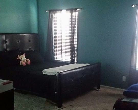 2nd bedroom