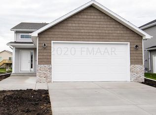 7362 21st St S, Fargo, ND 58104