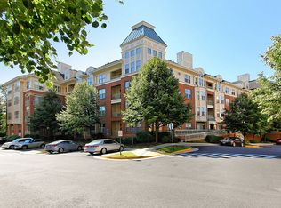 1860 Stratford Park Pl APT 104, Reston, VA 20190