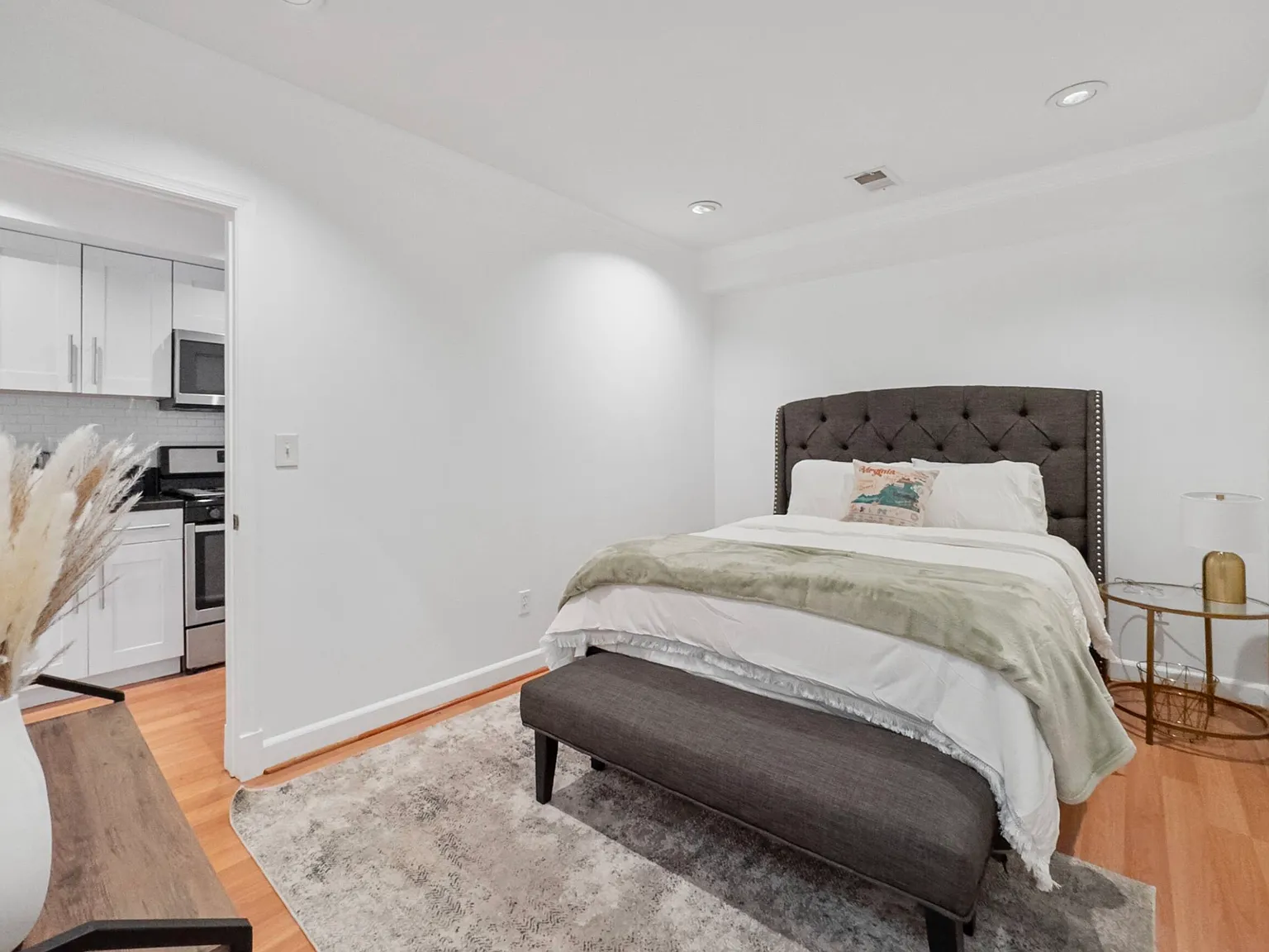 2 bed, 2000 sqft, $1,500 — Photo 2