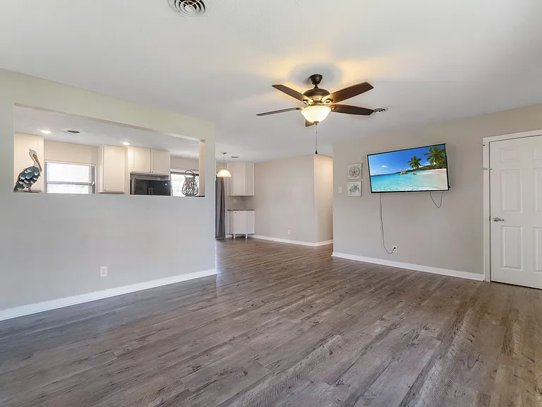 308 Calhoun Ave — Photo 5
