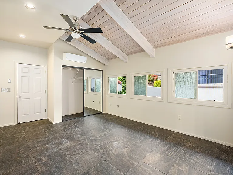 691 Kaulana Pl — Photo 11