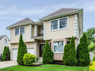 405 Horton Hwy, Mineola, NY 11501