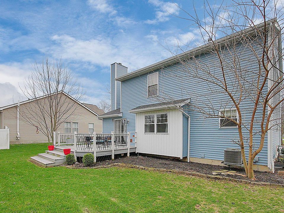 1st image of 27 Barrhill Dr