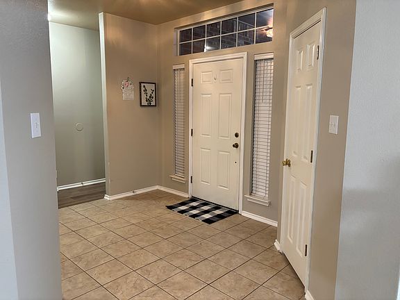 3rd image of 142 Blue Sage Ln