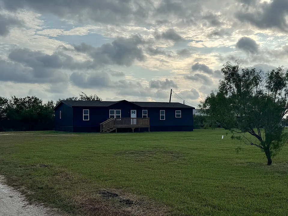 879 Kroesche Ln