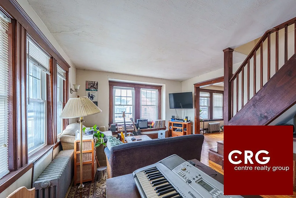4 bed, 1.5 bath, $3,800 — Photo 4