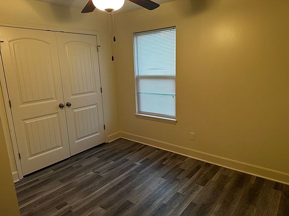 4th image of 9421 N Robinhood Ave