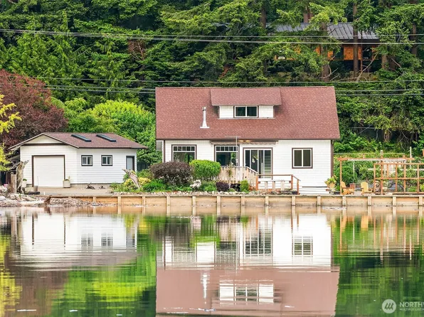 22113 Dockton Road SW, Vashon, WA 98070