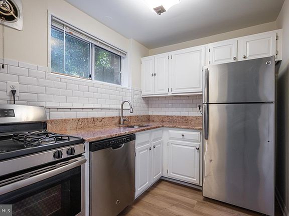 2nd image of 10406 Montrose Ave APT 1