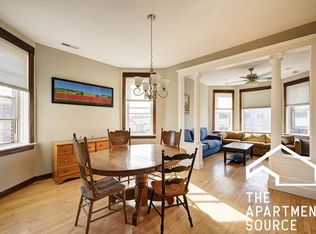 2320 W Armitage Ave #2R, Chicago, IL 60647