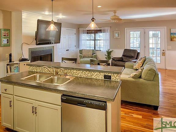 4th image of 153 Oak Island Dr