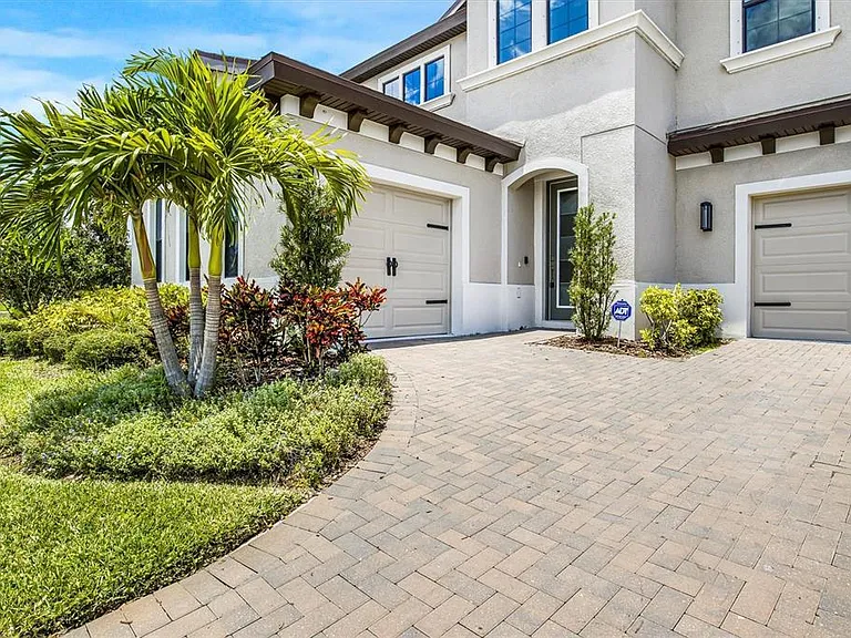 12859 Satin Lily Dr — Photo 2