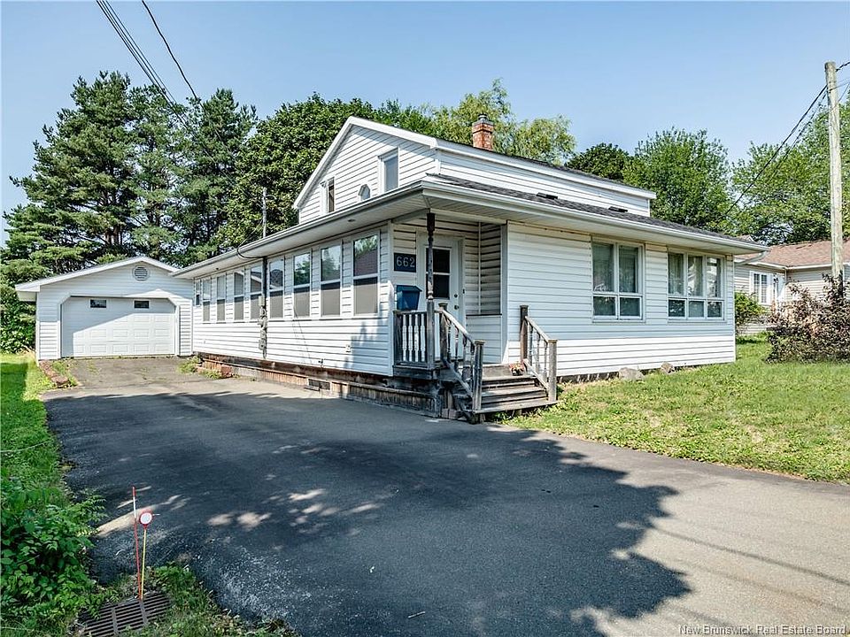 1st image of 662 Evangeline St