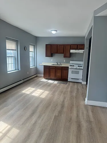 77 N Walnut St #2 Photo 1