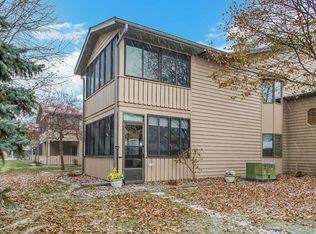 2525 76th St E APT 102, Inver Grove Heights, MN 55076