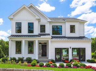 1 Enclave Dr #1, Trumbull, CT 06611