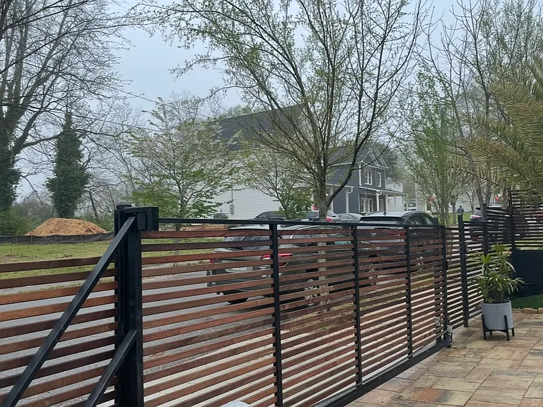 1431 Boulevard SE — Photo 25