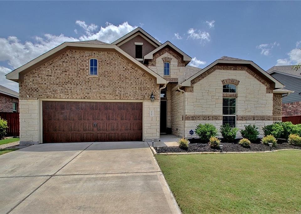 1st image of 2735 Mariposa Way