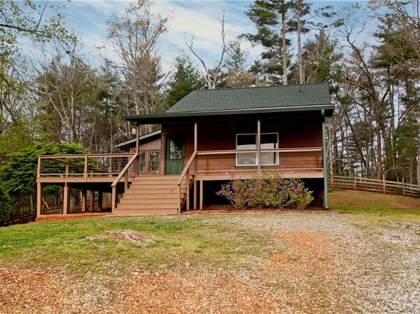 221 Muscadine Rd, Dahlonega, GA 30533
