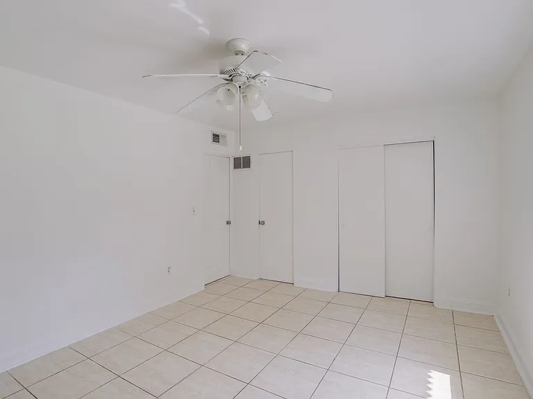 121 S Triplet Lake Dr — Photo 10