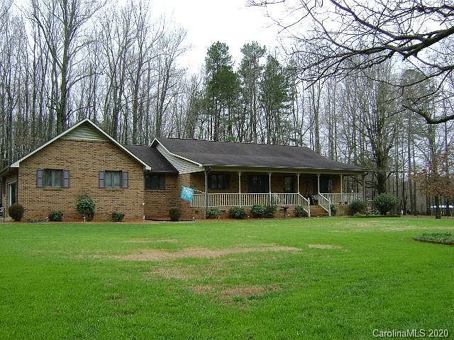 1st image of 425 Goodnight Rd
