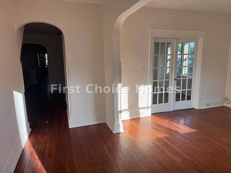 2601 2nd Ave #1 — Photo 2