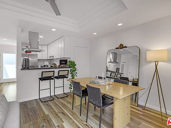 3rd image of 2500 Abbot Kinney Blvd APT 23