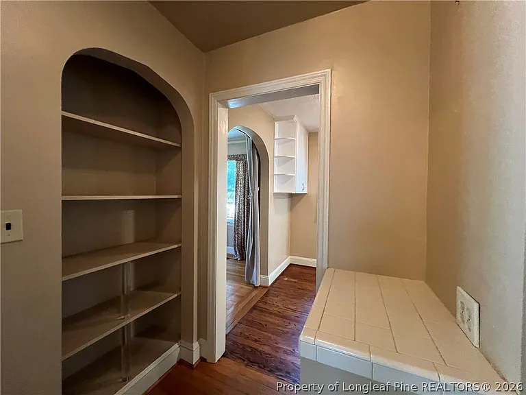 211 Ellington St — Photo 5