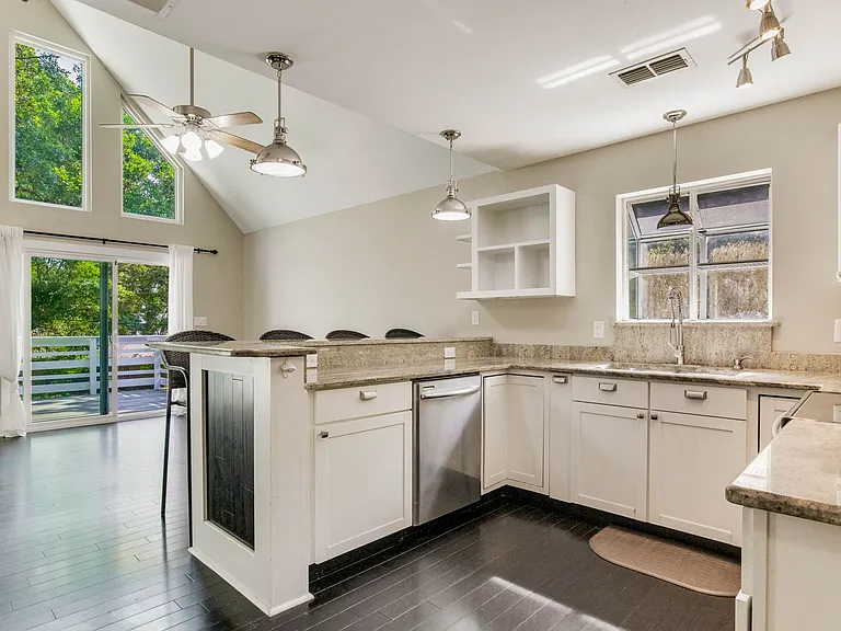 4227 Sandy Bluff Dr E — Photo 20