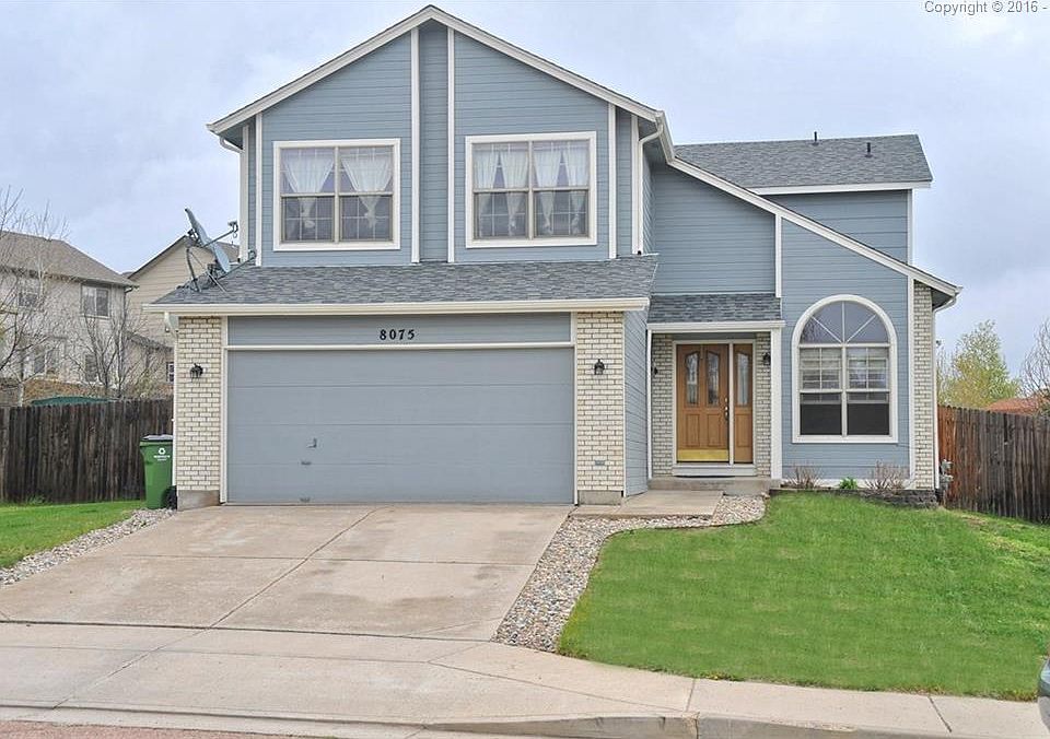 FRONT VIEW OF THE HOME