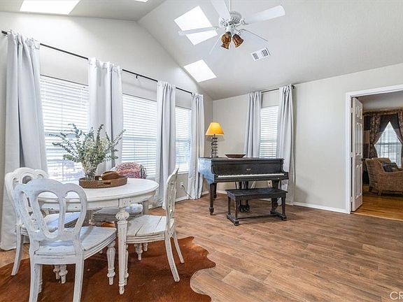 5th image of 76945 Indian Valley Rd