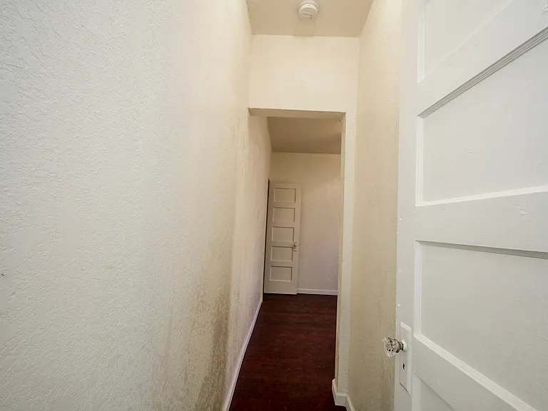 924 Saint James St #1 — Photo 11