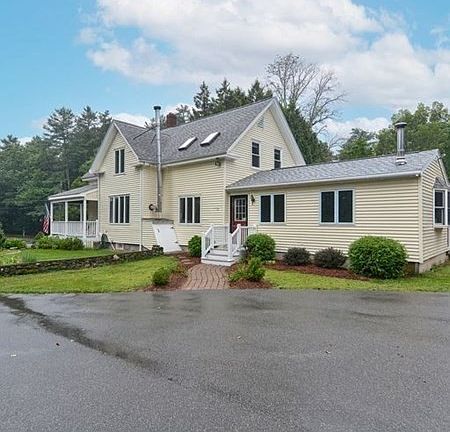 4th image of 67 Randall St