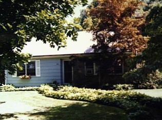 261 Godfrey Rd, Fairfield, CT 06432