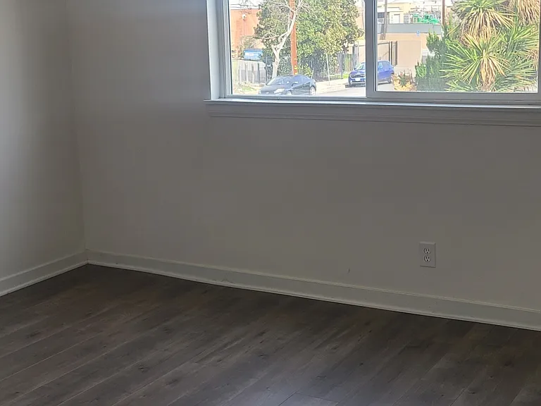 18314 Napa St — Photo 15