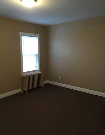 4th image of 828 Wilcox Ave