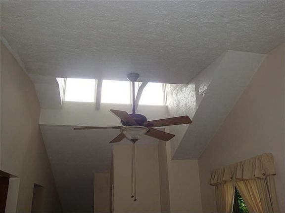 3rd image of 670 Hidden Valley Ct