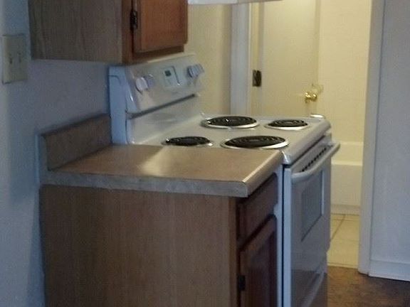 2nd image of 2902 E Caracas St