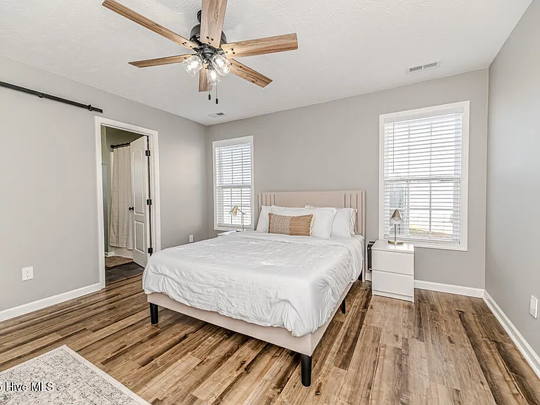224 Roanoke Dr — Photo 31
