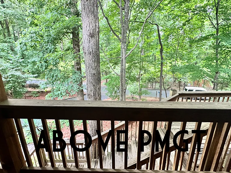 126 Lakeshore Dr — Photo 7