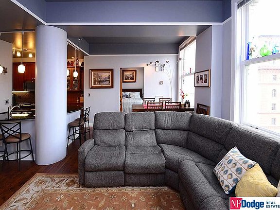 5th image of 300 S 16th St APT 1106