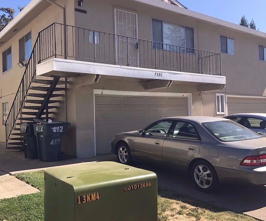2nd image of 7392 Franklin Blvd APT 4