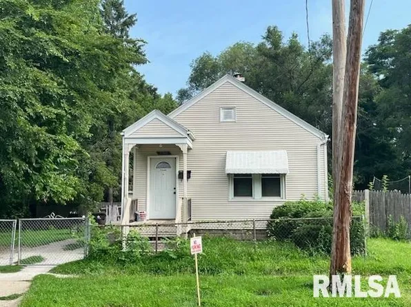 2507 W Latrobe St, Peoria, IL 61605
