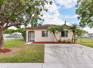 10525 SW 183rd St, Miami, FL 33157
