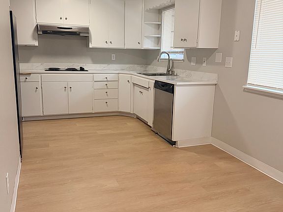 5th image of 8113-8133 John Dower Rd SW #8125