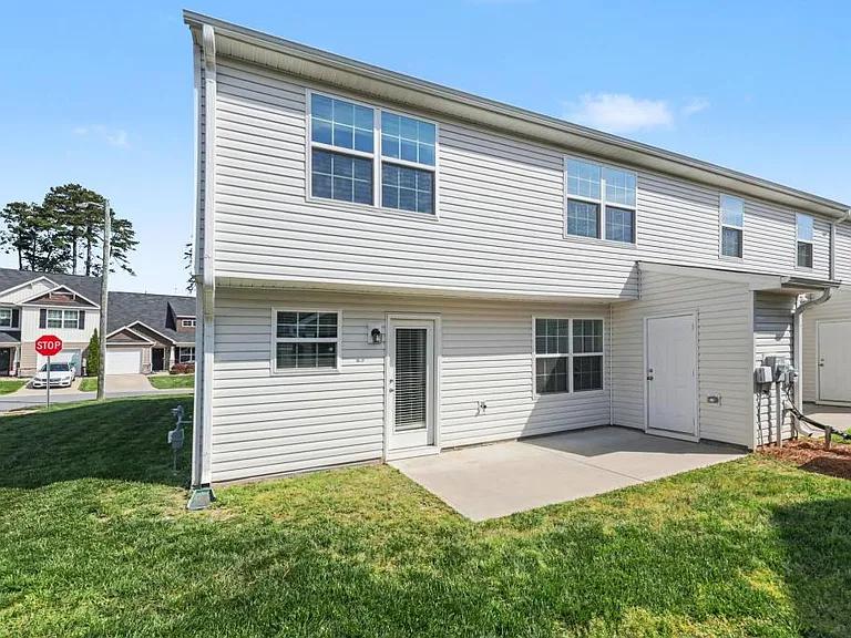3874 Copperfield Ct — Photo 10